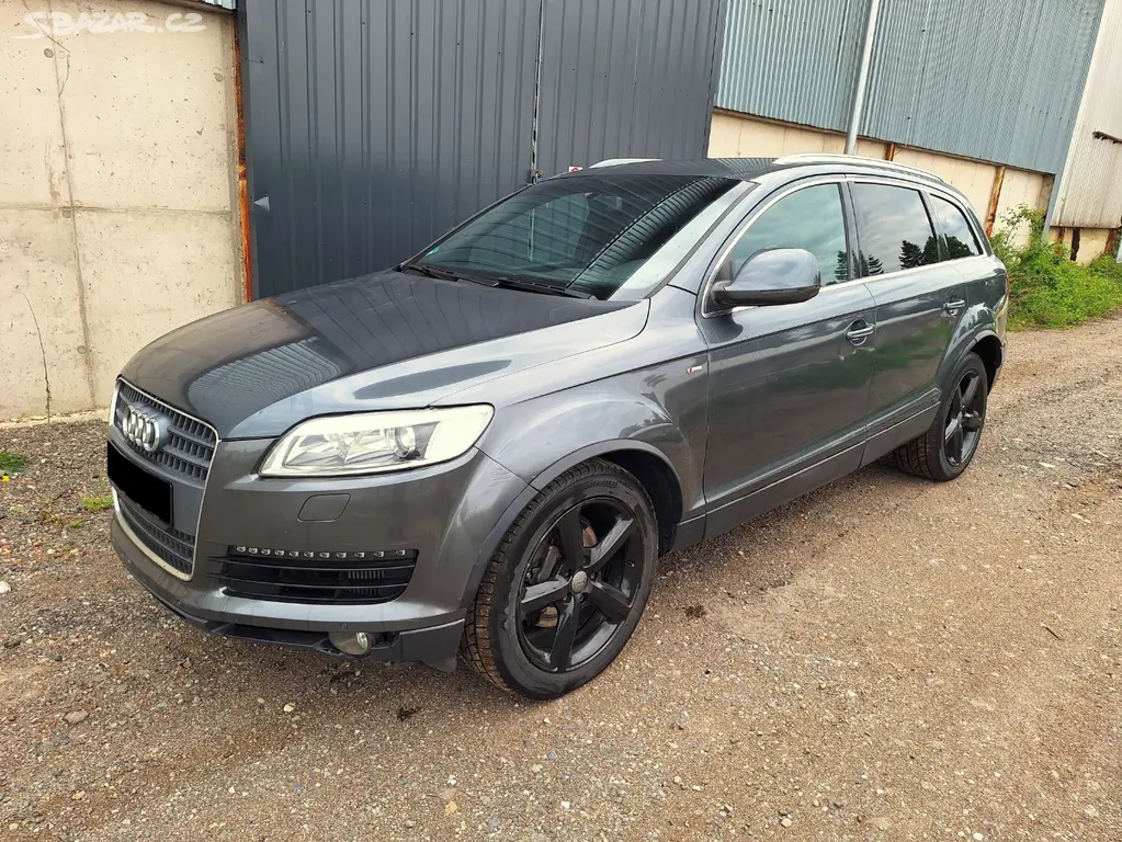 Audi Q7 3.0 TDI S-Line Quattro 7 míst, NOVÁ STK